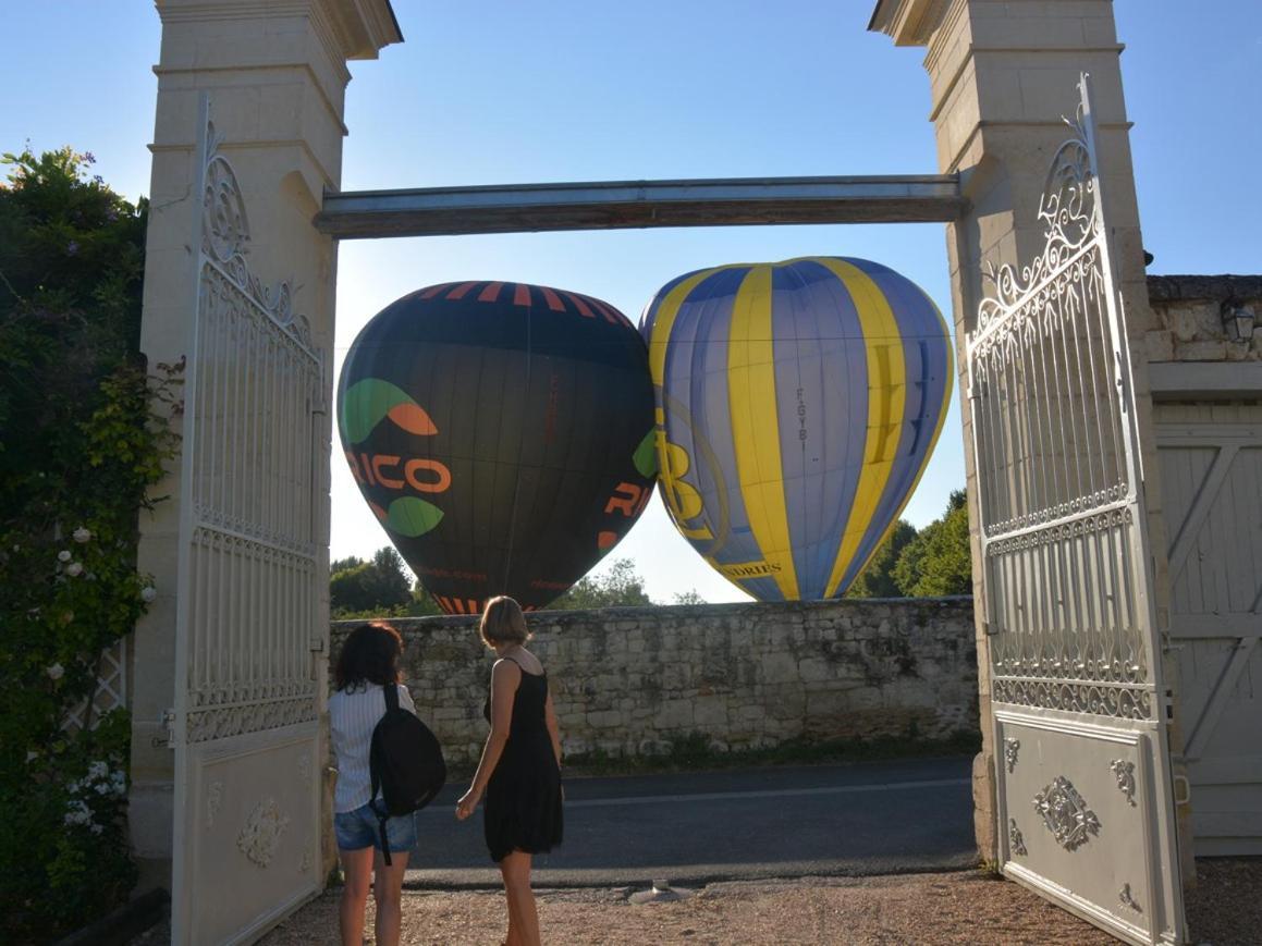 La Penesais Villa Beaumont-en-Véron Exteriör bild