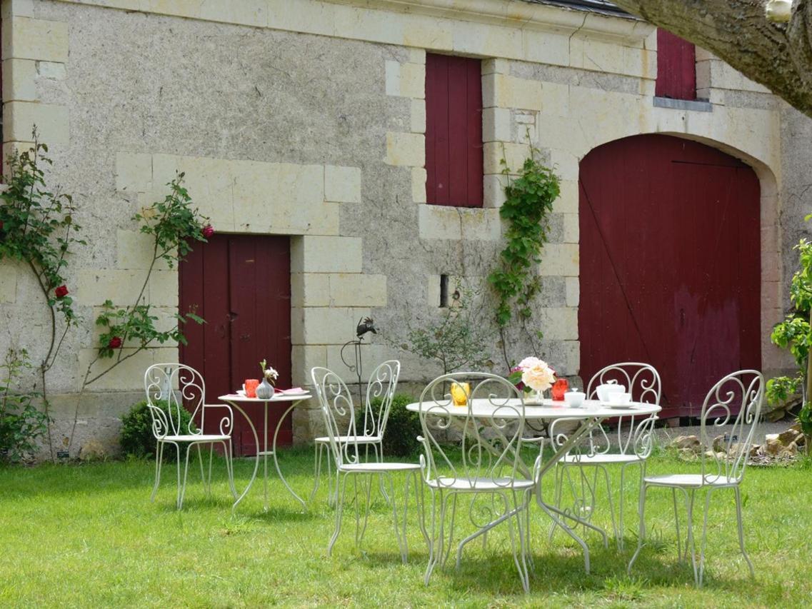 La Penesais Villa Beaumont-en-Véron Exteriör bild